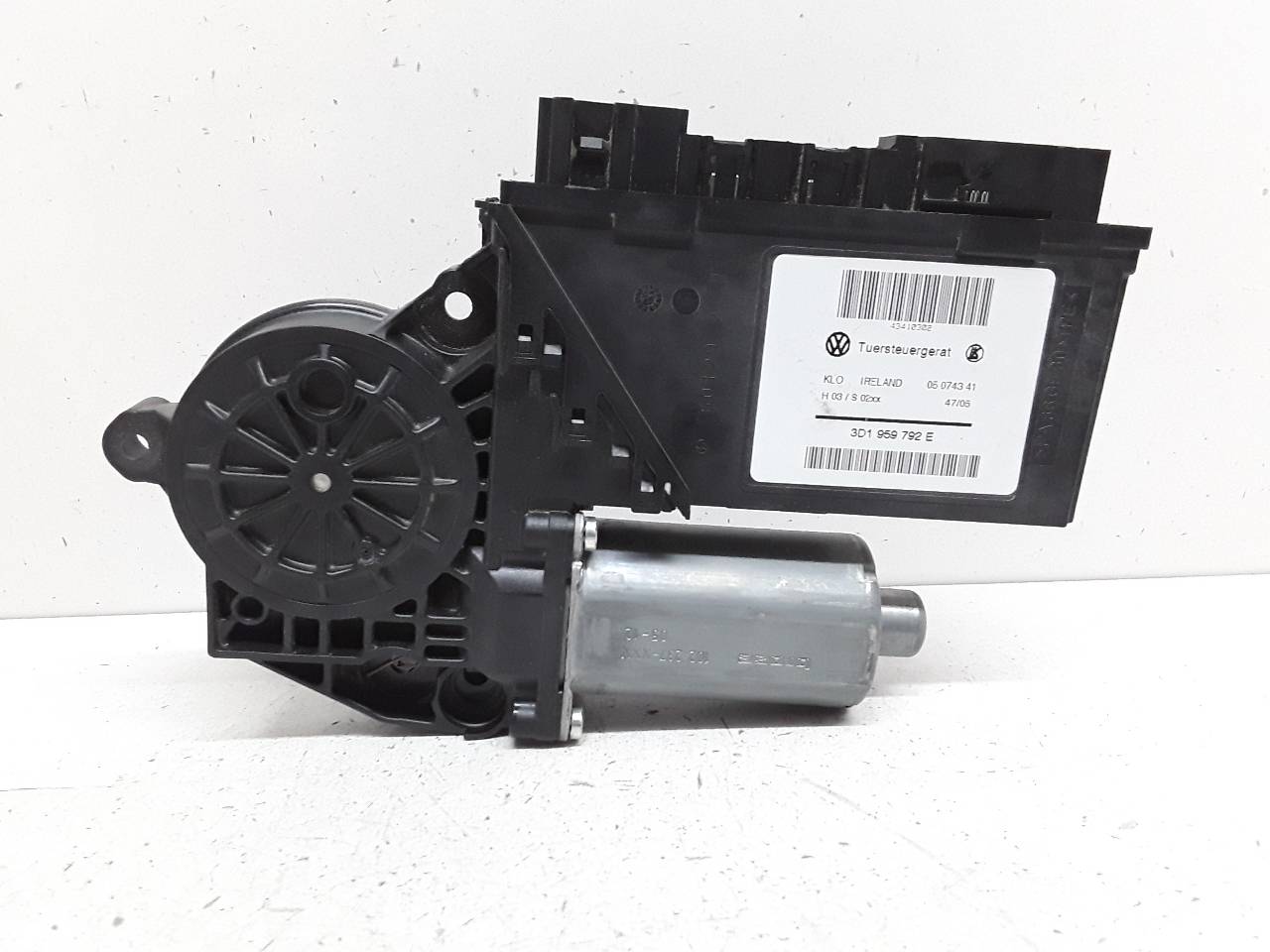 Motor elevalunas delantero derecho, foto 1 de 3