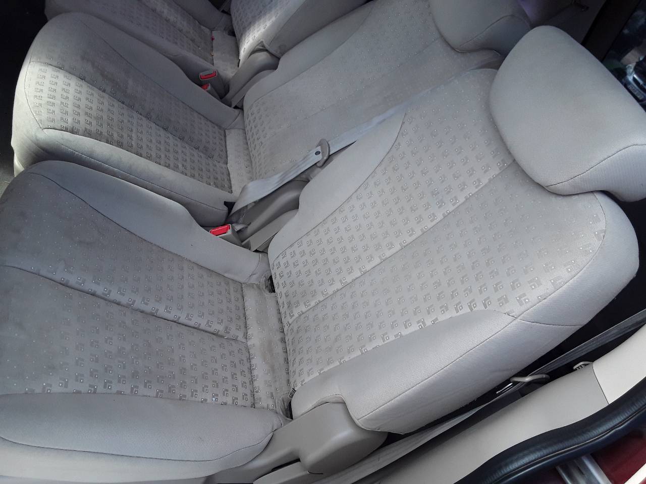 Rear left seat, photo 1 of 1