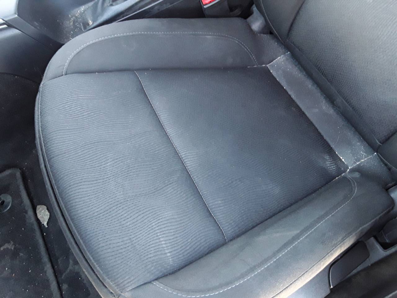 Asiento delantero izquierdo, foto 1 de 2
