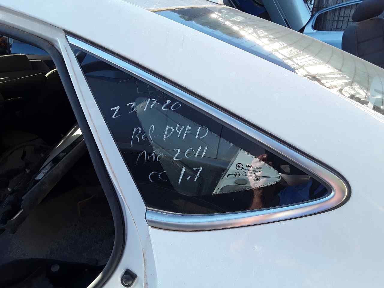 Rear left quarter glass, photo 1 of 1