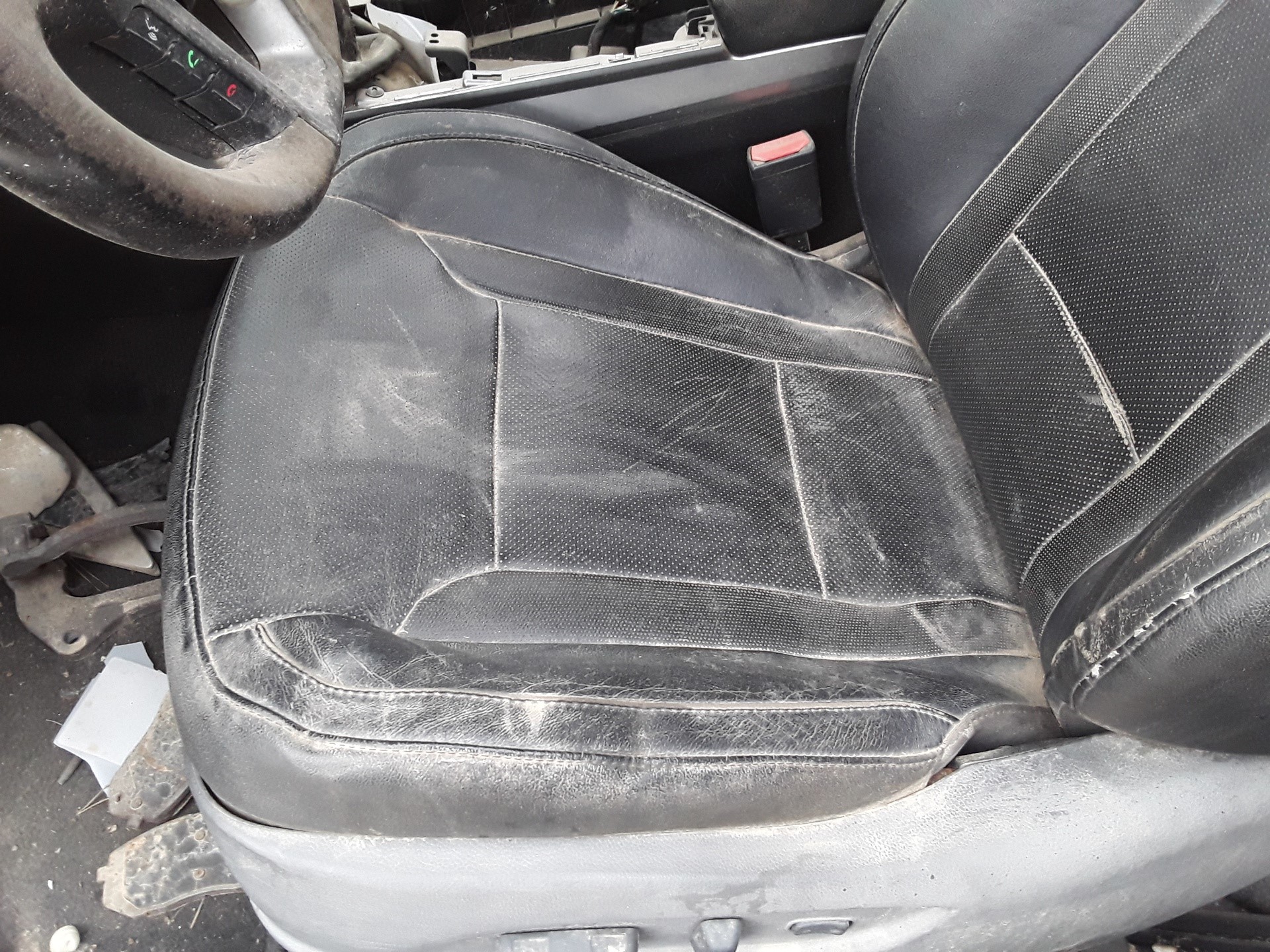 Asiento delantero izquierdo