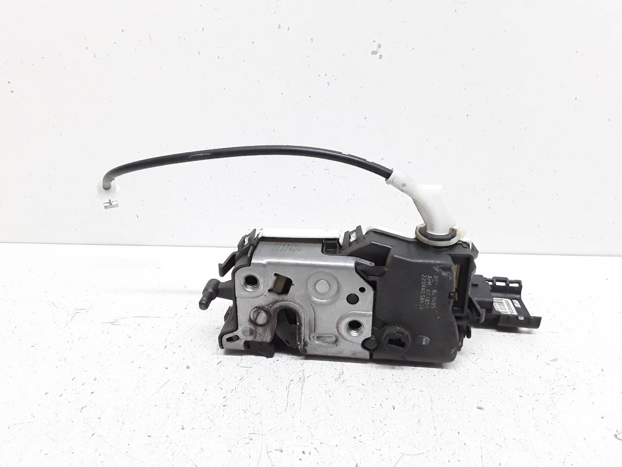 Cerradura puerta delantera derecha