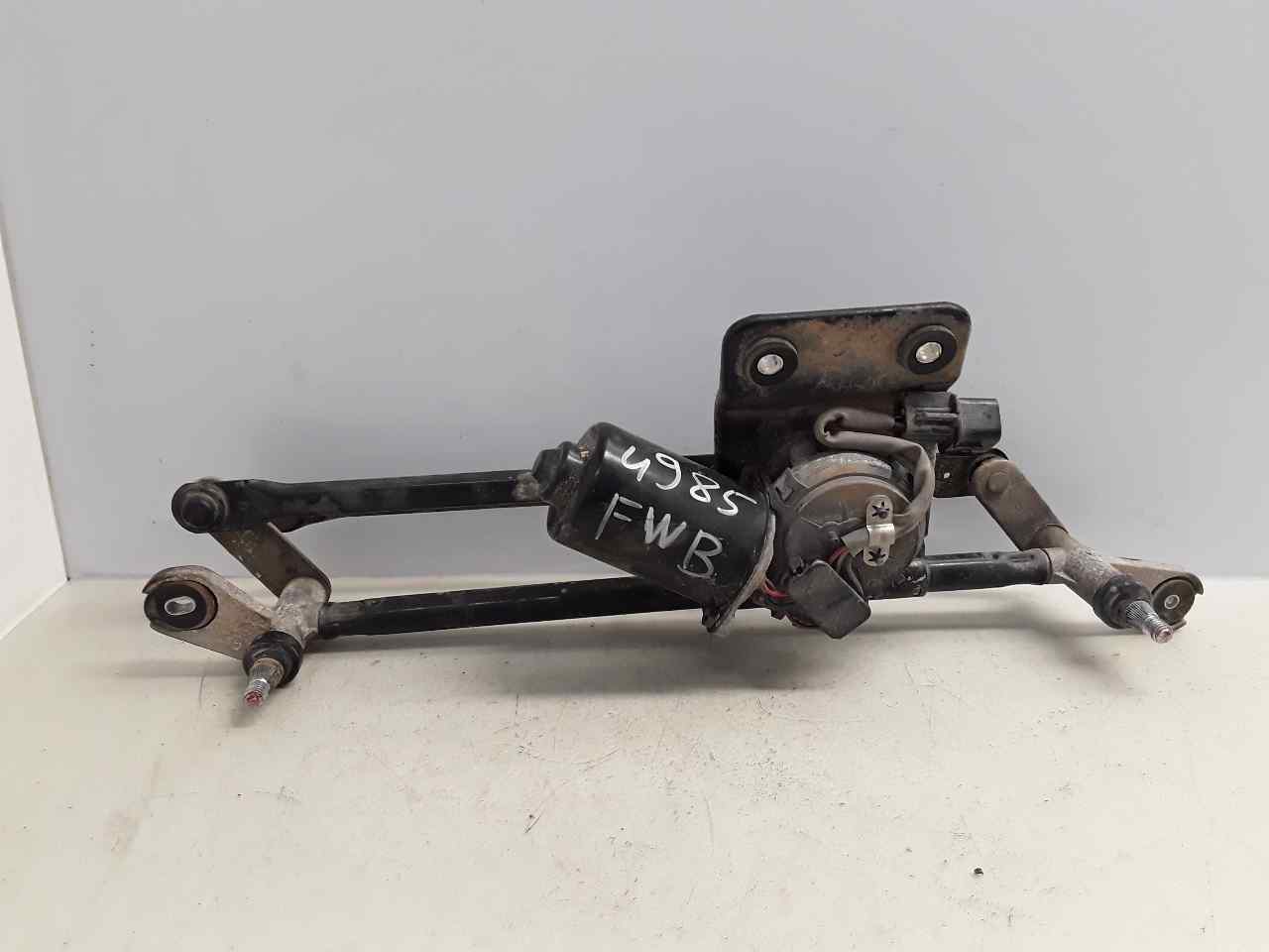 Motor limpia delantero