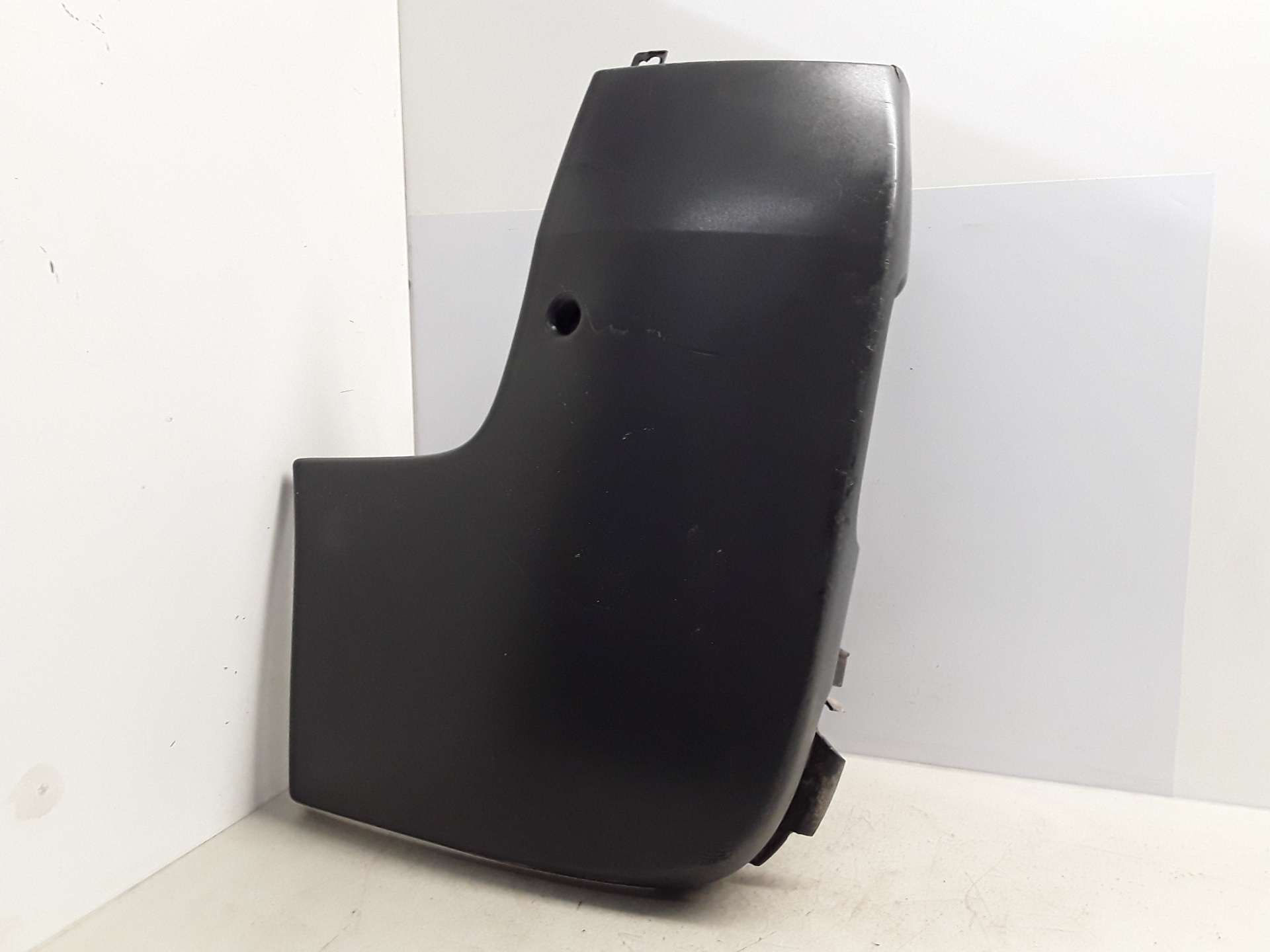 Puntera paragolpes trasera izquierda