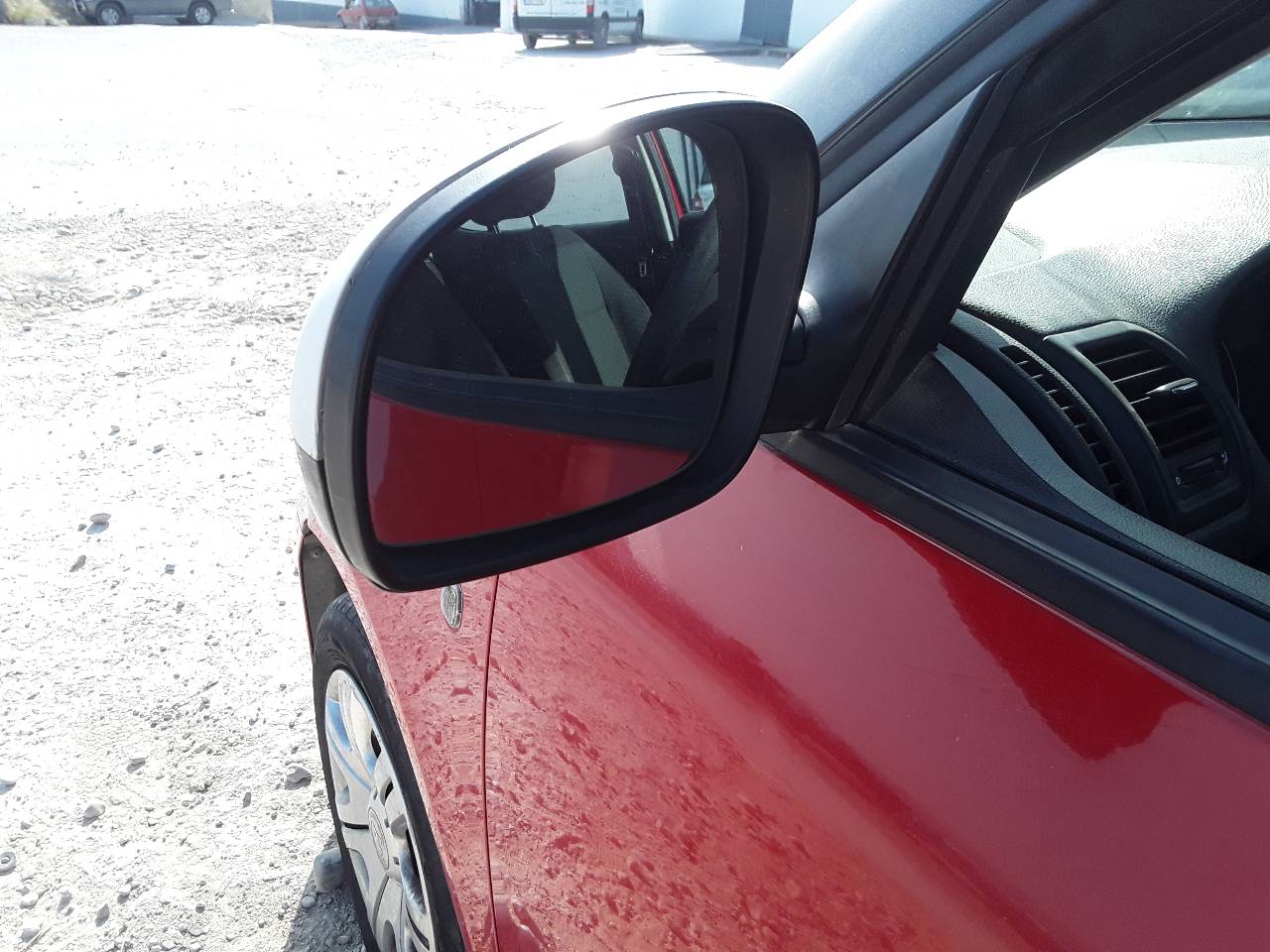 Retrovisor izquierdo