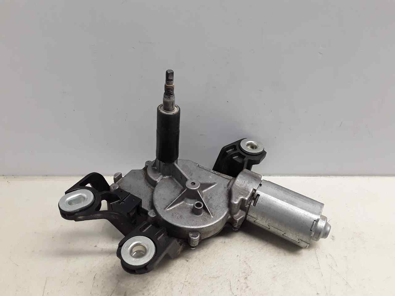 Motor limpia trasero