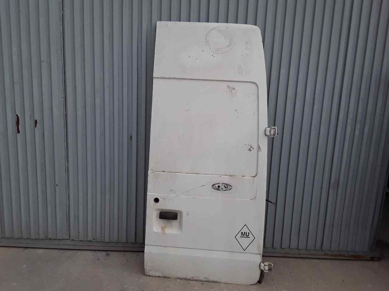 Puerta trasera derecha