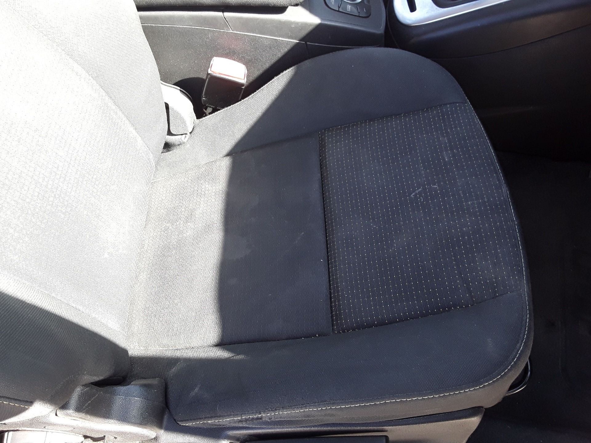 Asiento delantero derecho, foto 1 de 2