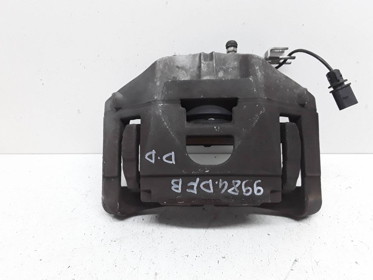 Pinza de freno delantera derecha