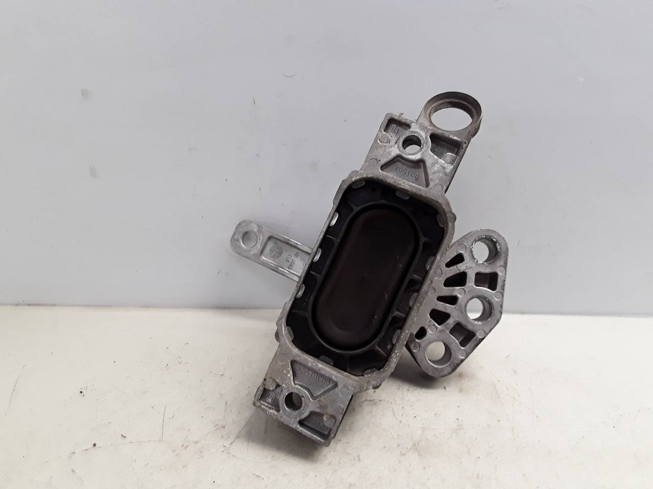 Soporte motor delantero