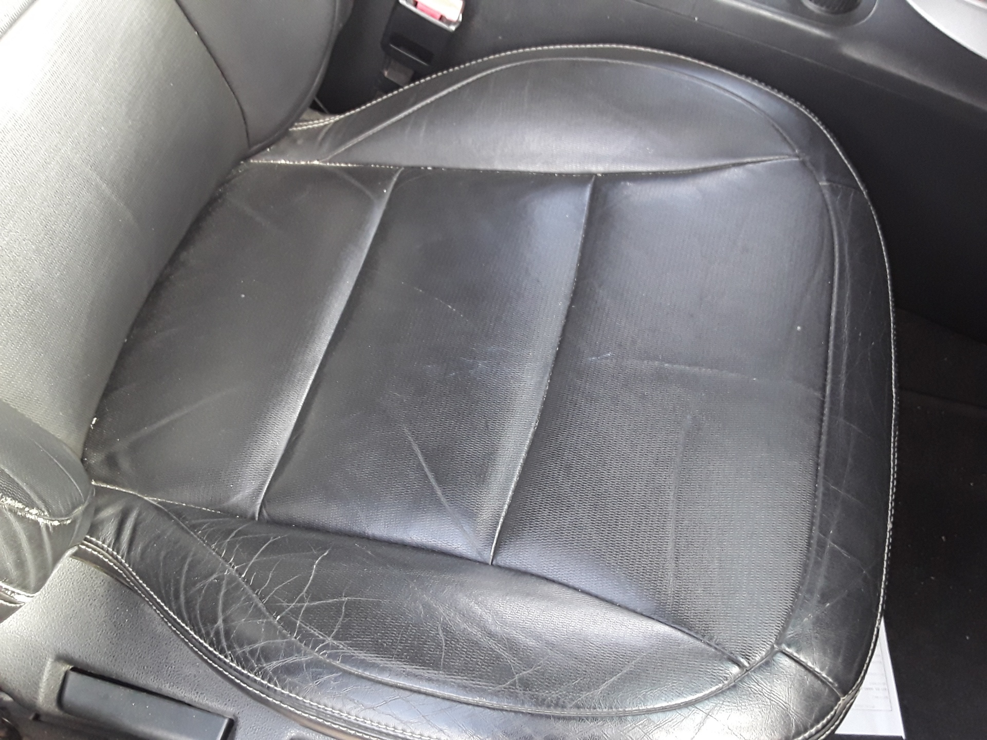 Asiento delantero derecho, foto 1 de 3