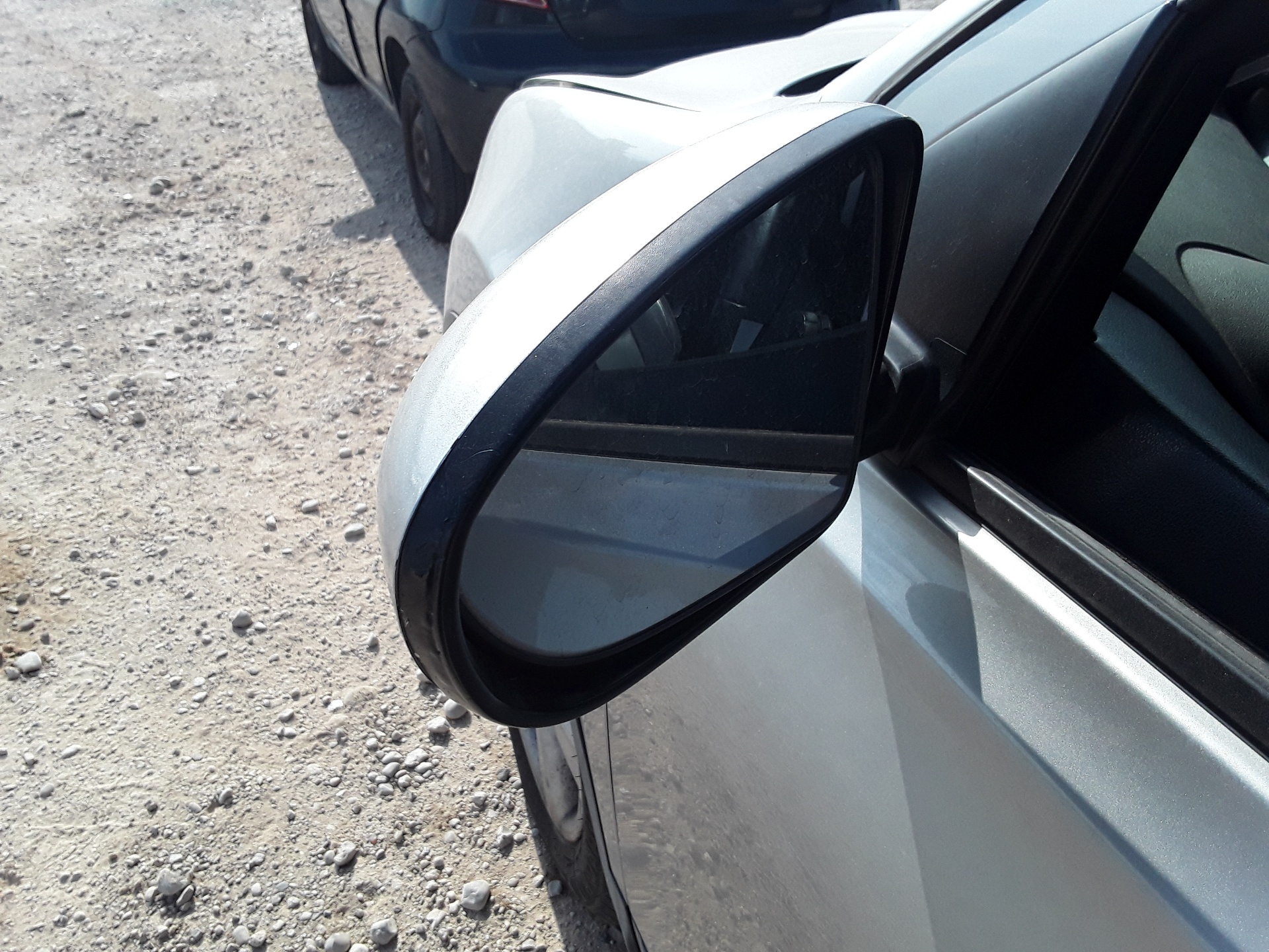 Left wing mirror, photo 1 of 4