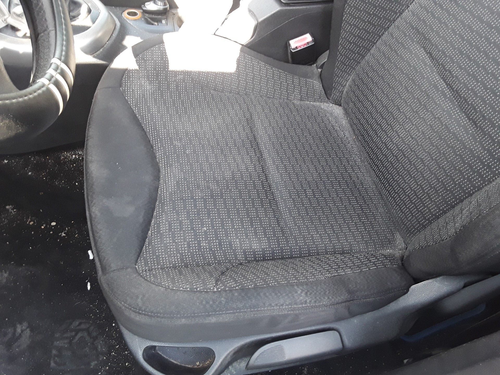 Asiento delantero izquierdo, foto 1 de 2