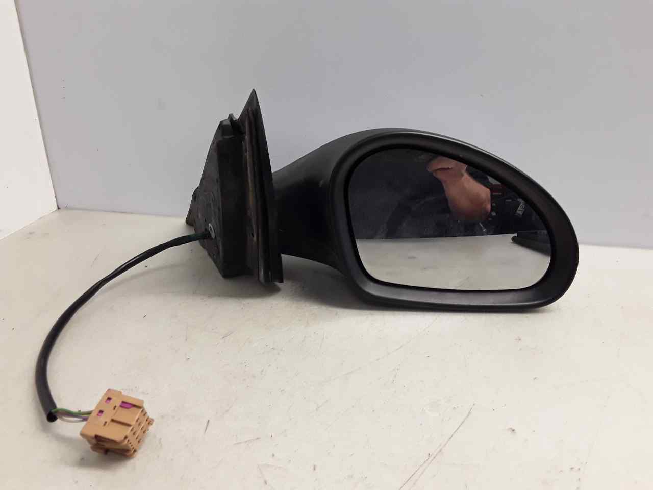 Retrovisor derecho