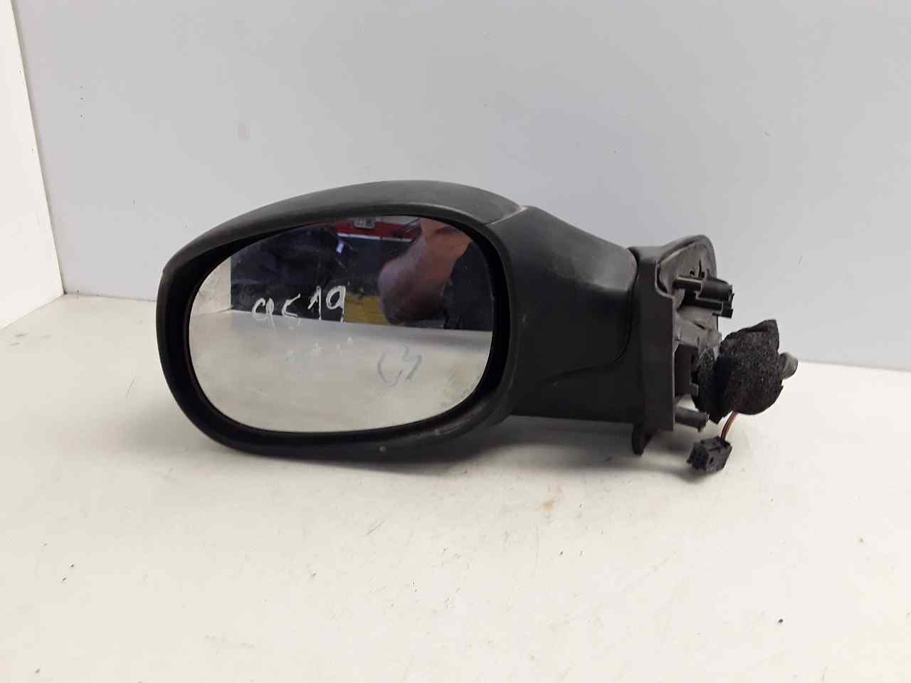 Retrovisor izquierdo