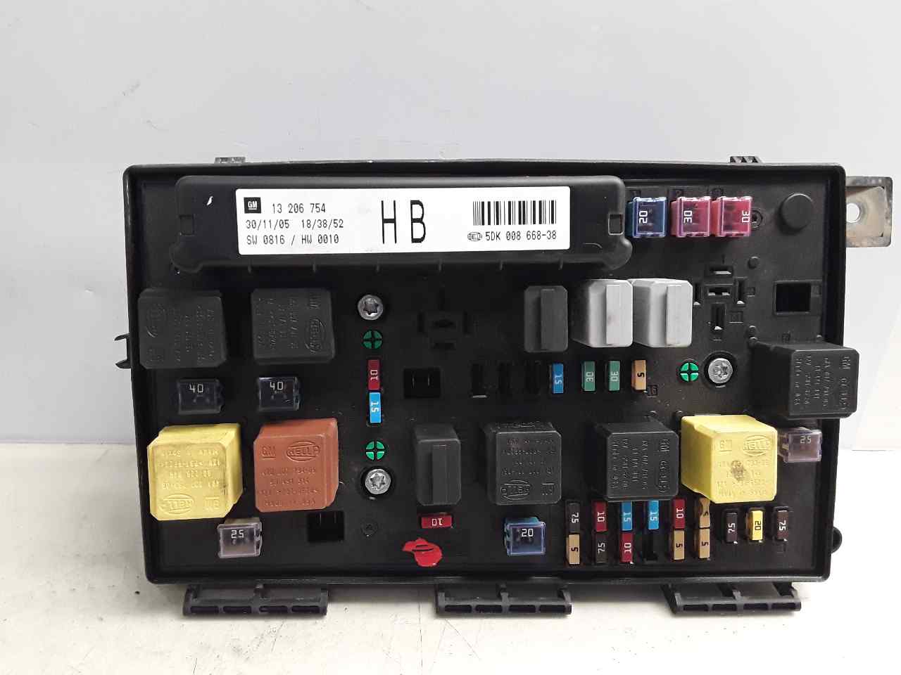 Caja reles / fusibles