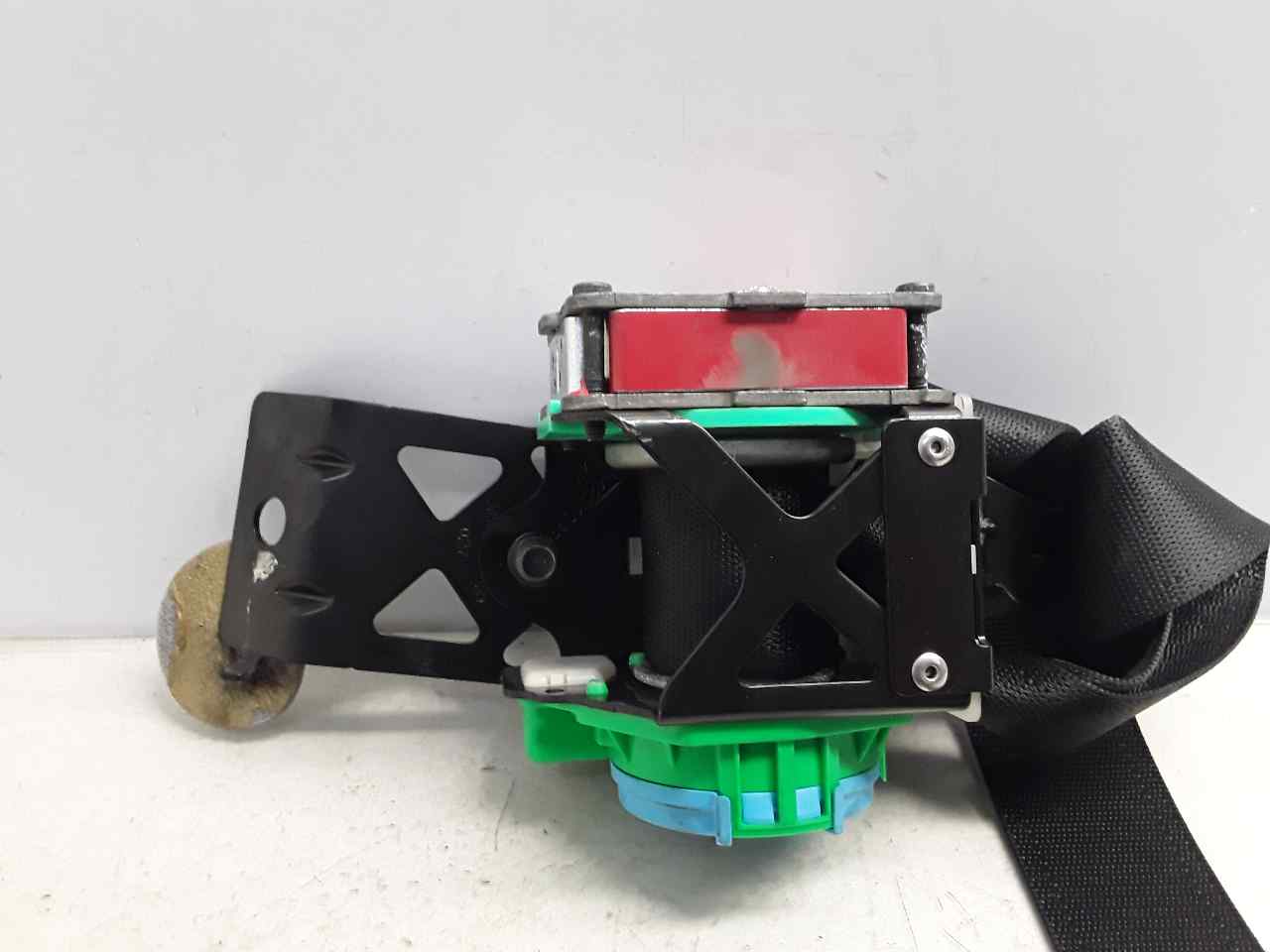 Cinturon seguridad delantero derecho
