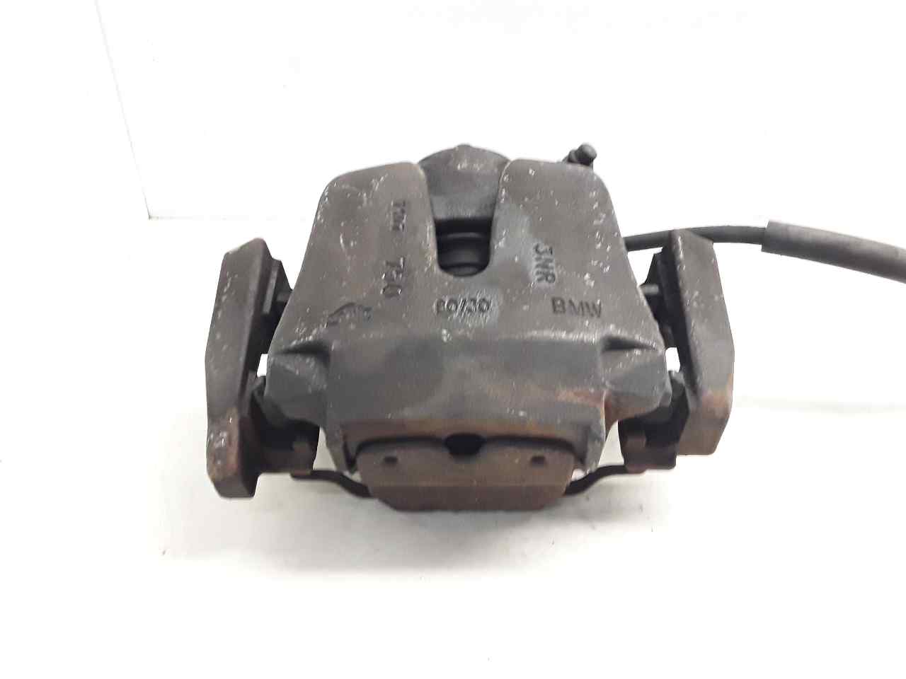Pinza de freno delantera derecha
