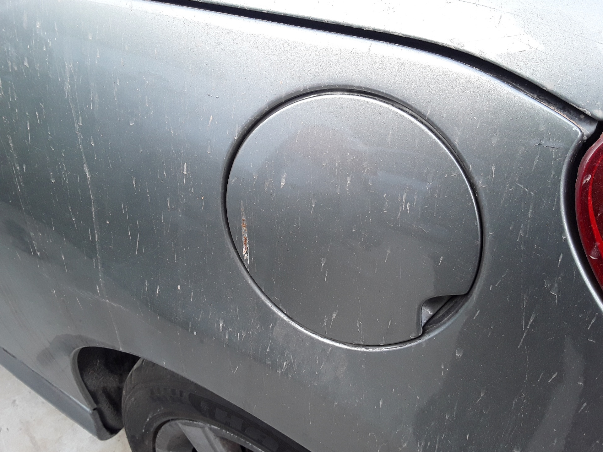 Tapa exterior combustible