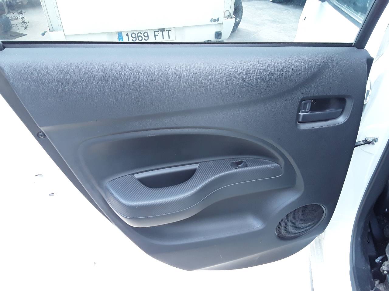 Rear left door trim, photo 1 of 1