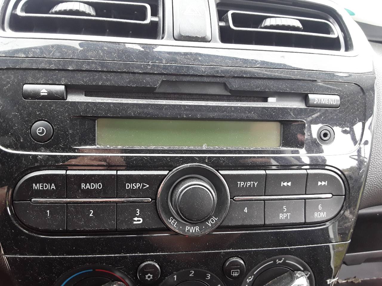 Sistema audio / radio cd, foto 1 de 1