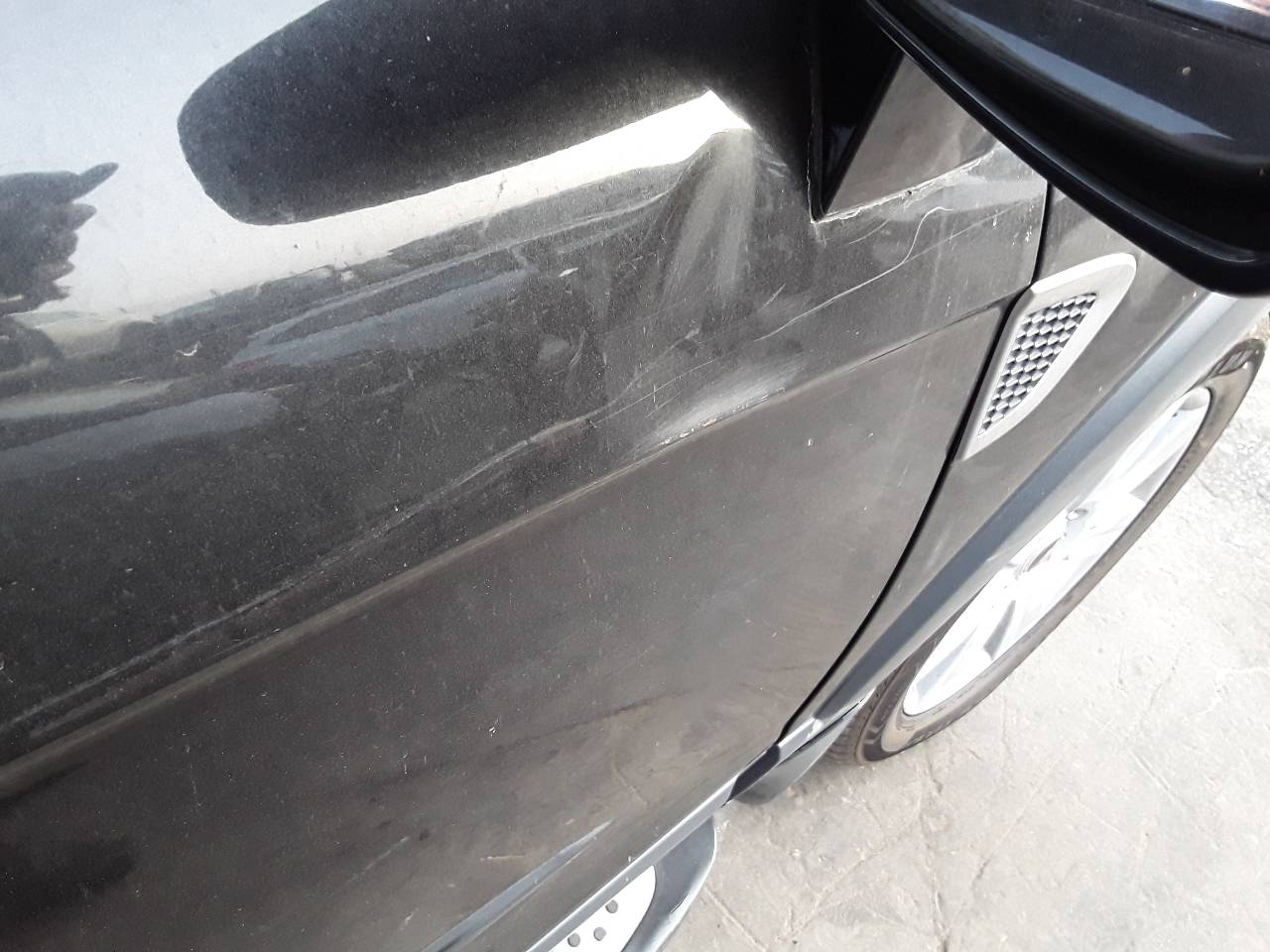 Puerta delantera derecha, foto 1 de 2