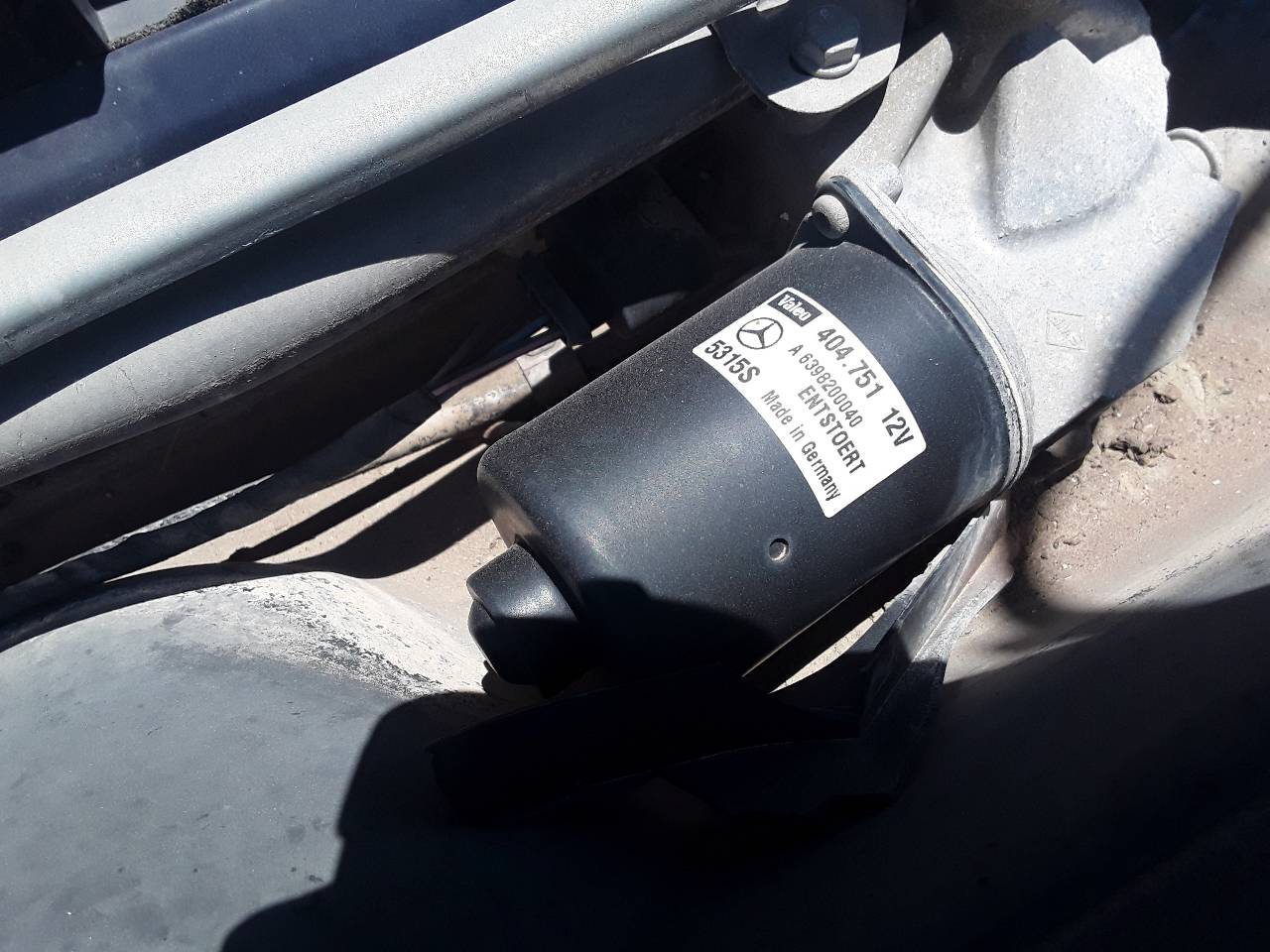 Motor limpia delantero