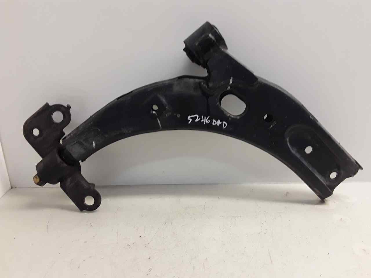 Brazo suspension delantero derecho