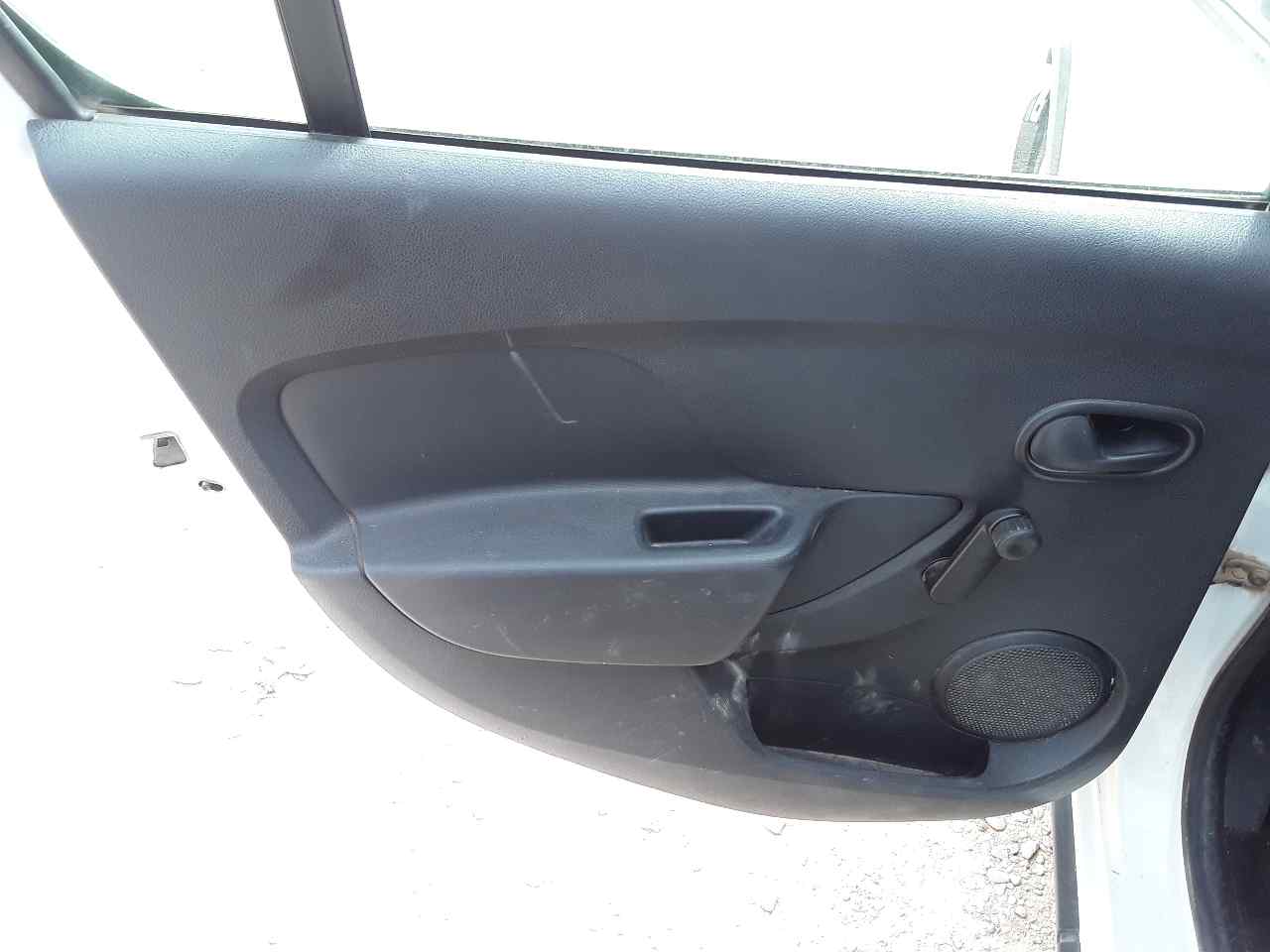 Rear left door trim, photo 1 of 1