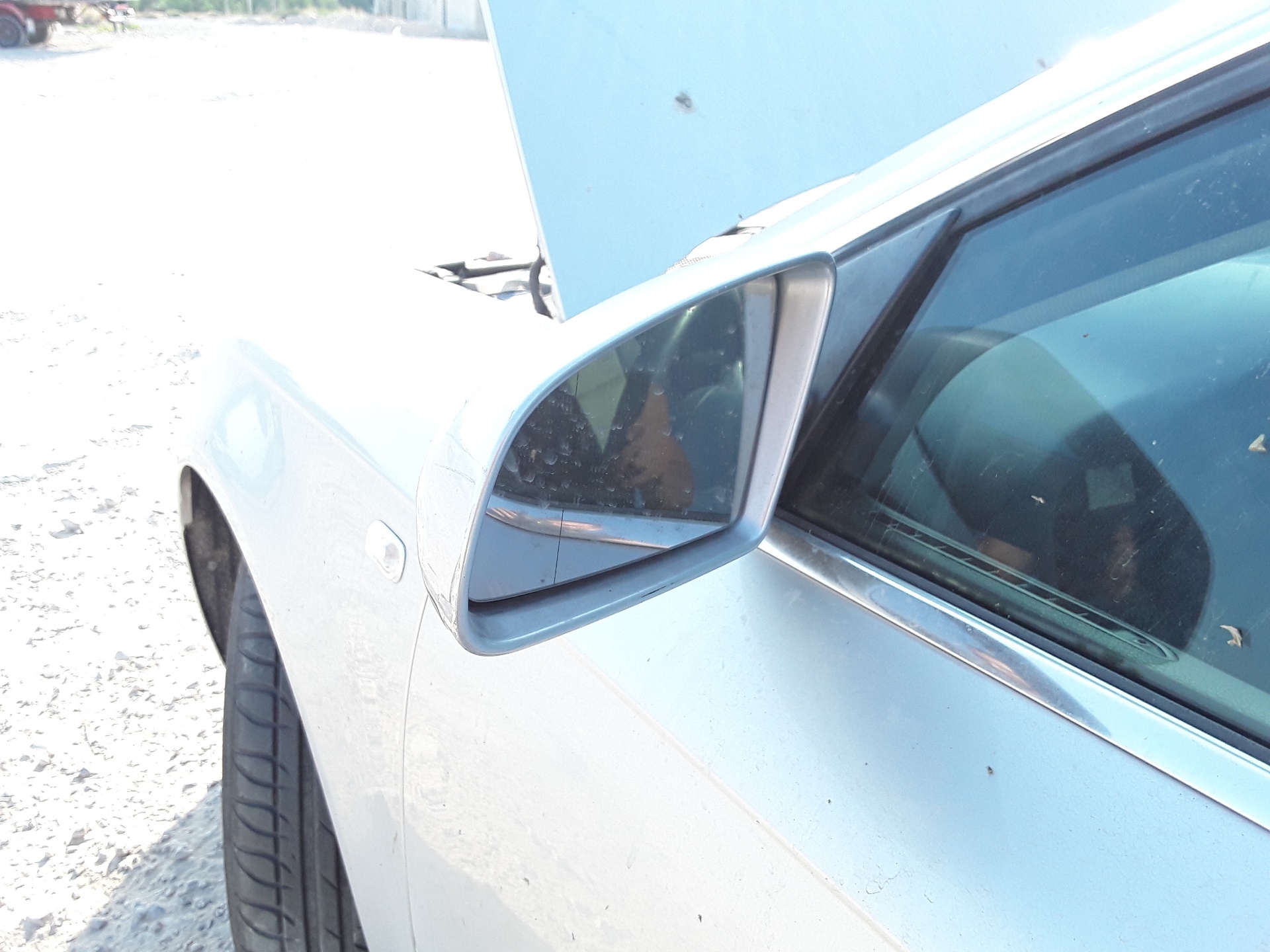 Retrovisor izquierdo