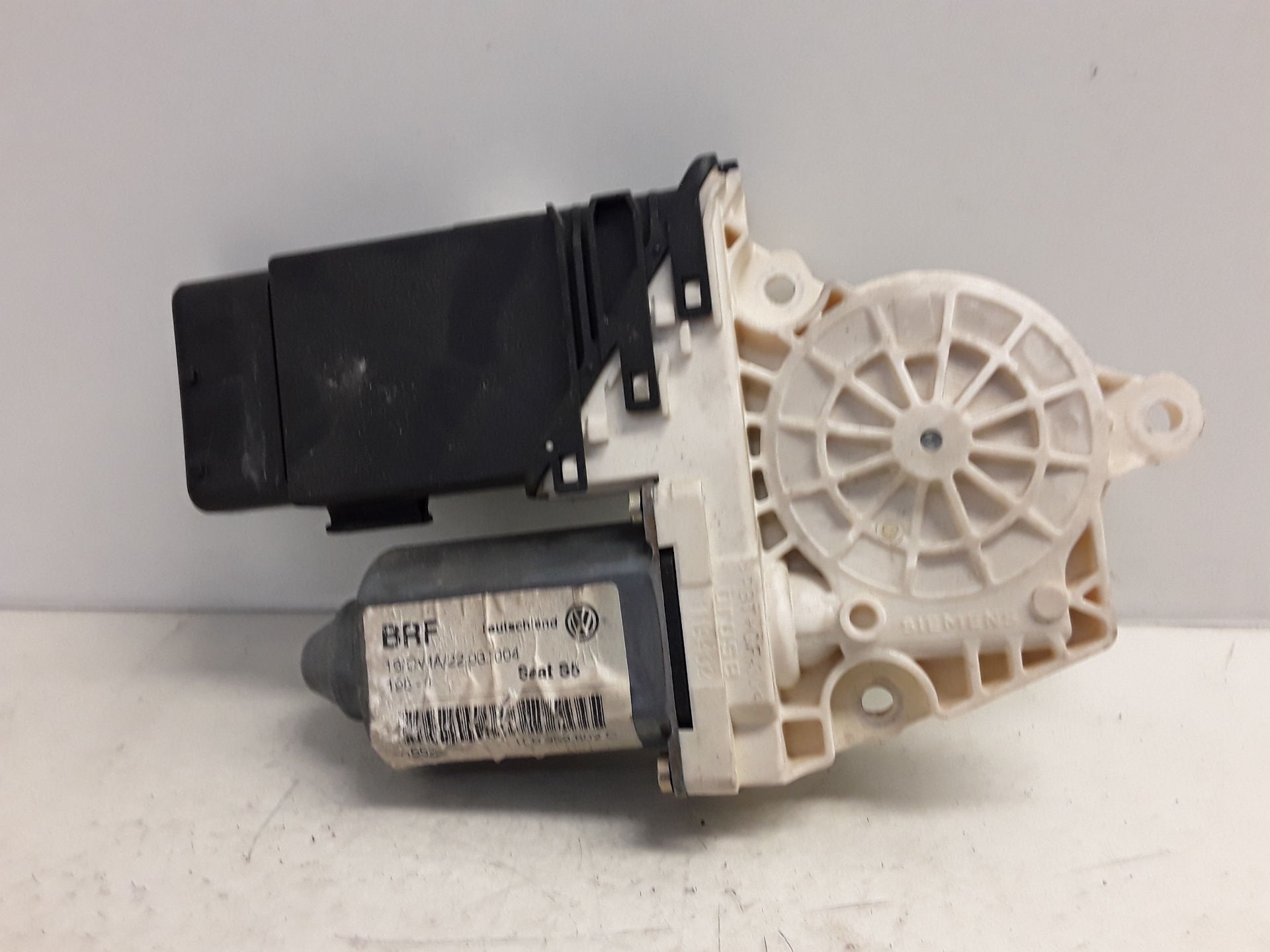 Motor elevalunas delantero derecho