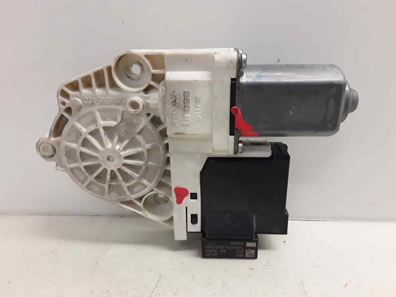 Motor elevalunas delantero derecho