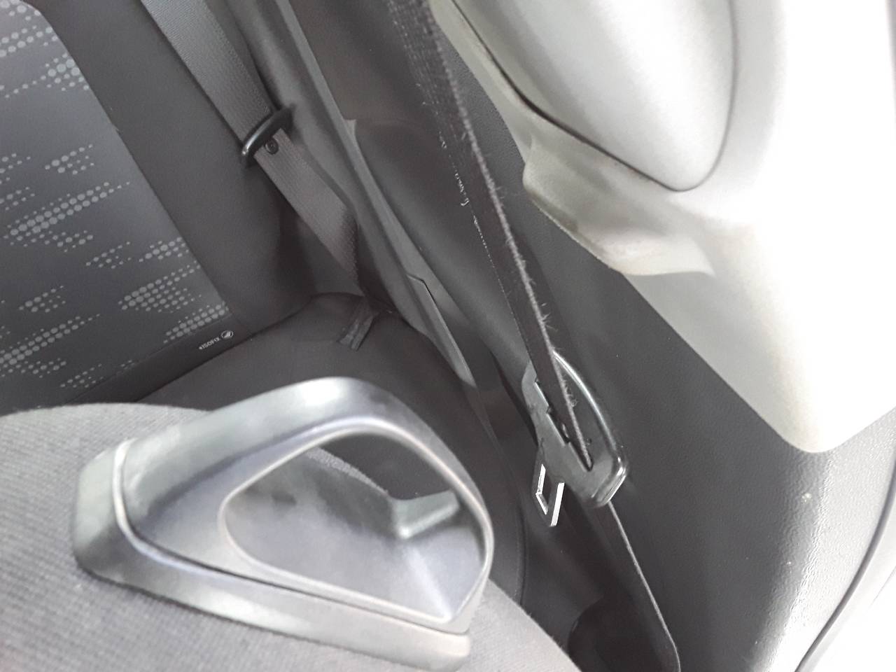 Front left seat belt, photo 1 of 1