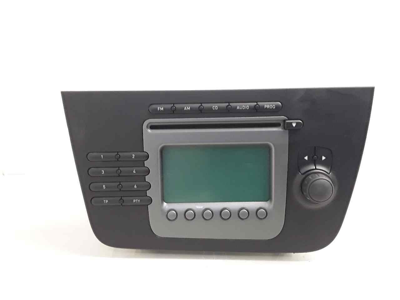 Audio system / CD radio, photo 1 of 4