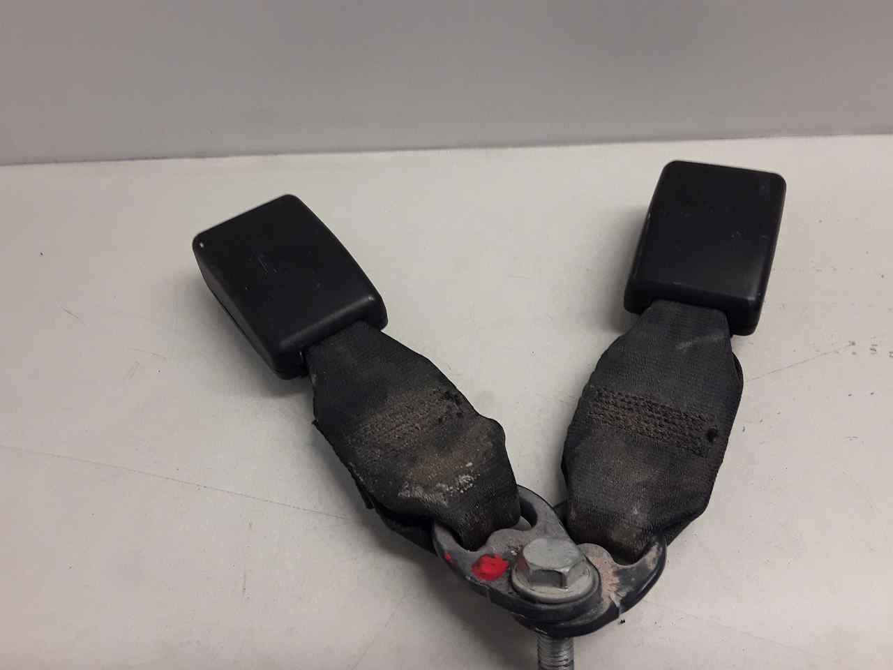 Cinturon seguridad trasero izquierdo