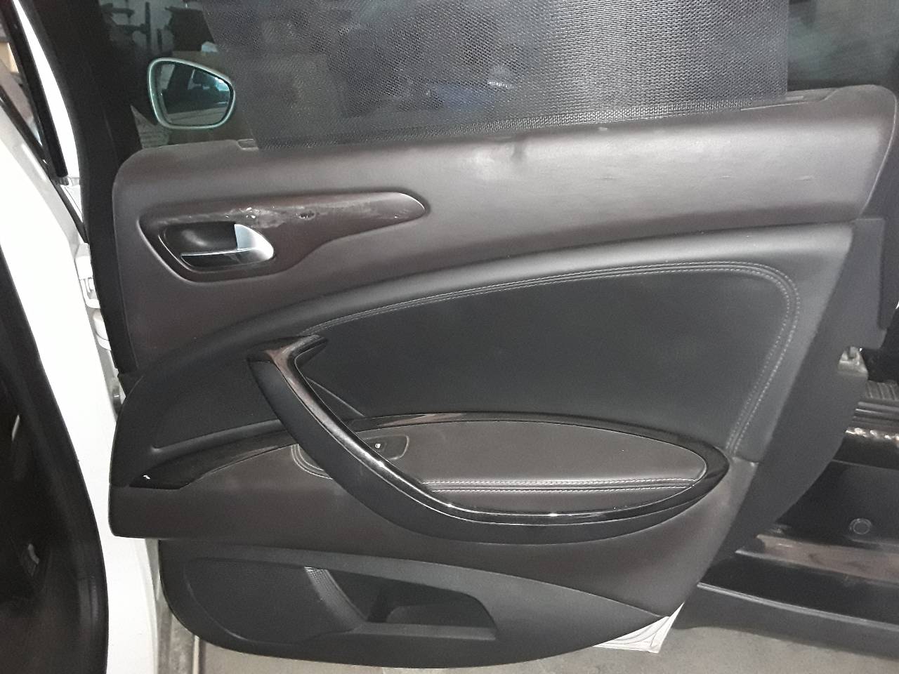 Guarnecido puerta trasera derecha, foto 1 de 1