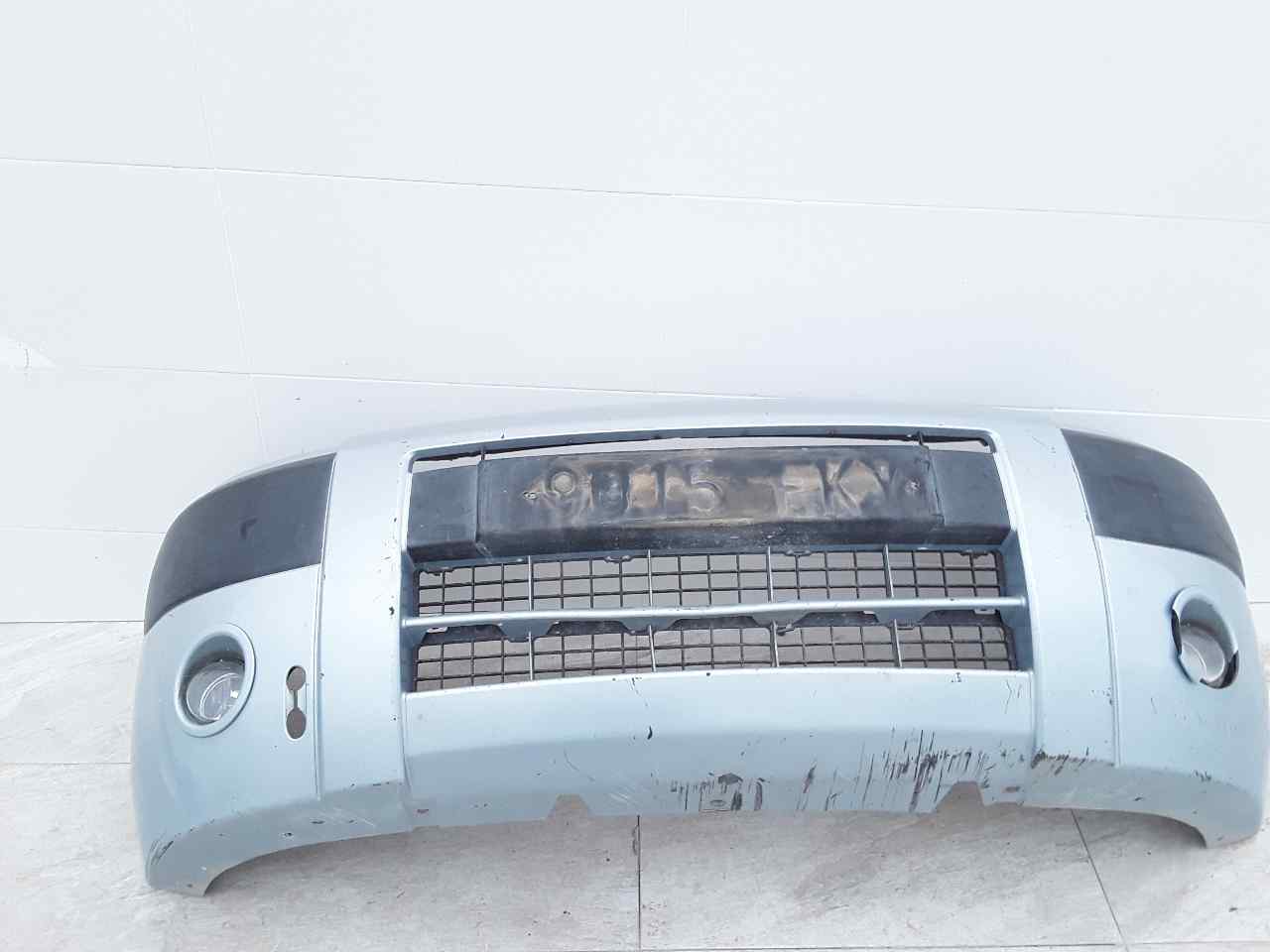 Paragolpes delantero