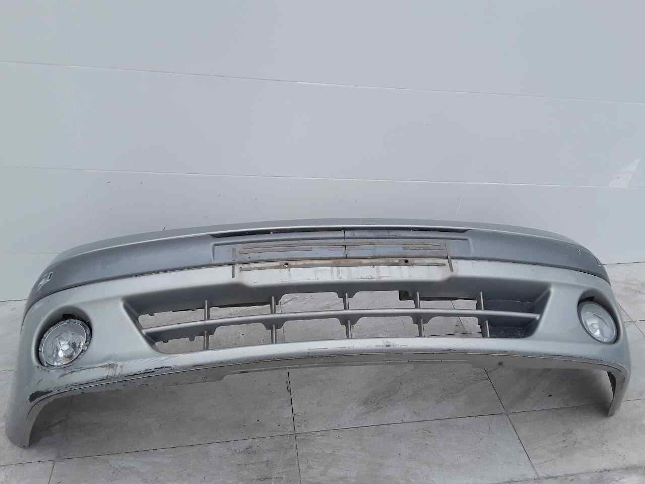 Paragolpes delantero