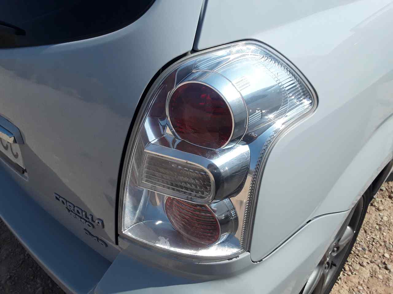 Piloto trasero derecho, foto 1 de 3