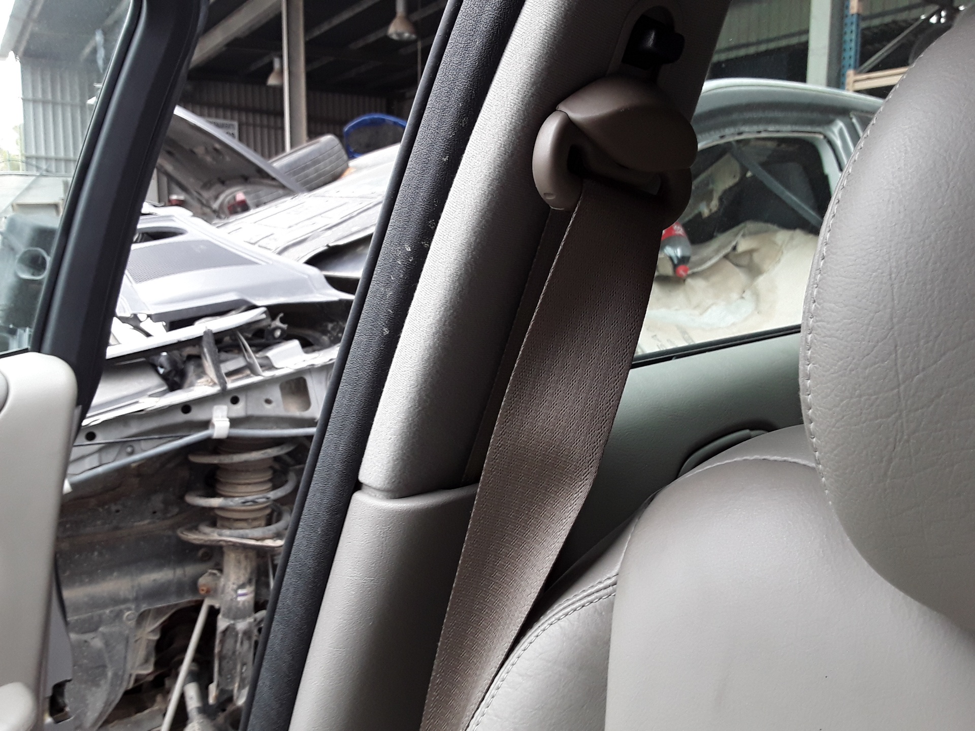 Cinturon seguridad delantero derecho