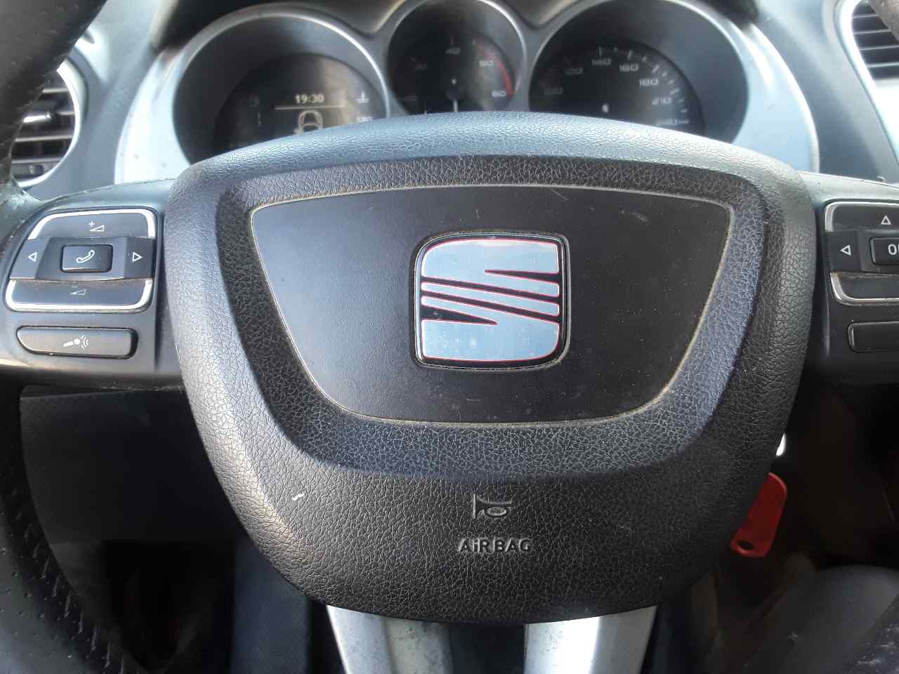 Front left airbag, photo 1 of 1