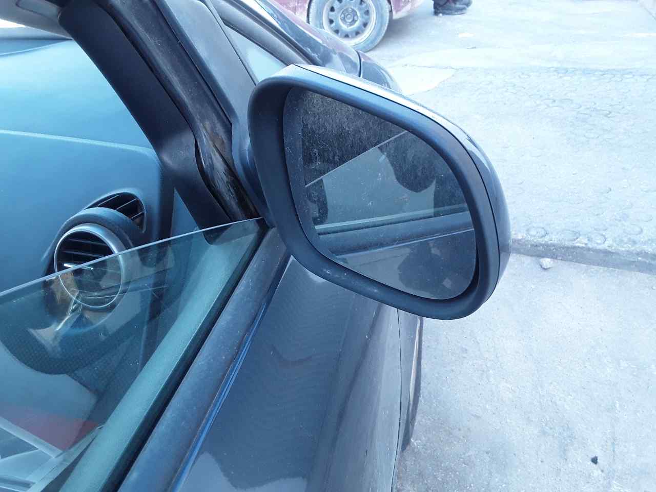 Retrovisor derecho