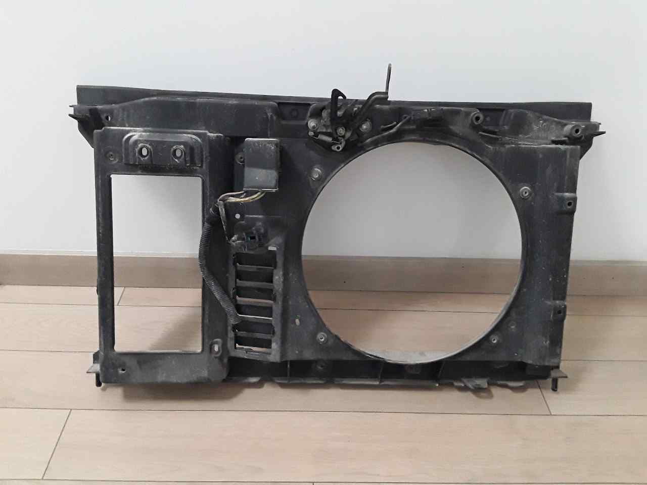 Panel frontal