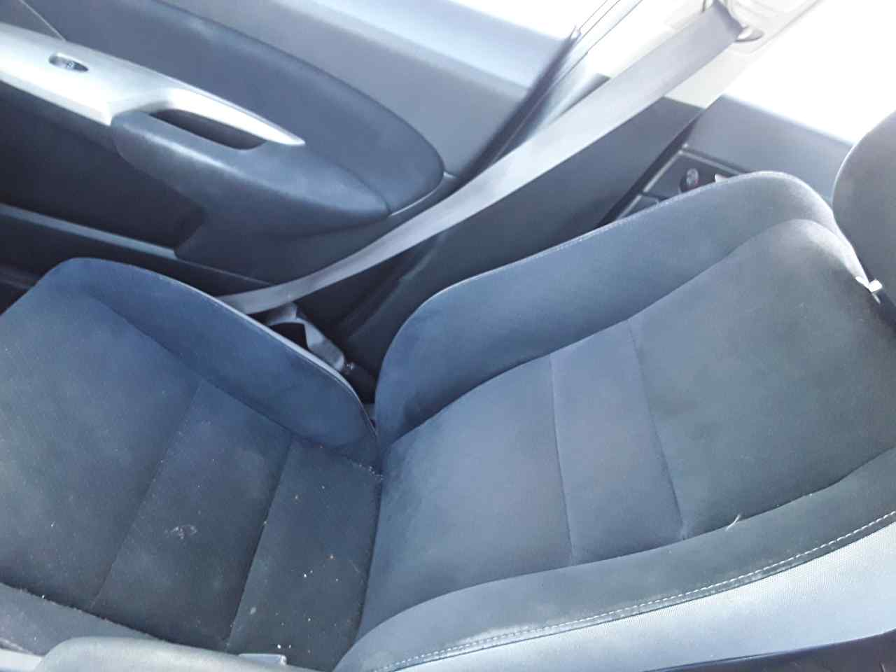 Asiento delantero derecho, foto 1 de 1