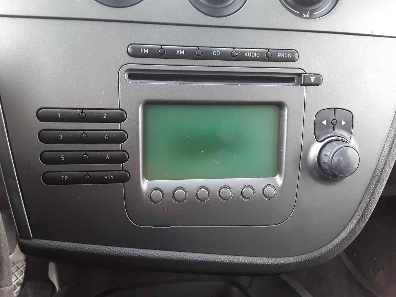 Sistema audio / radio cd, foto 1 de 1