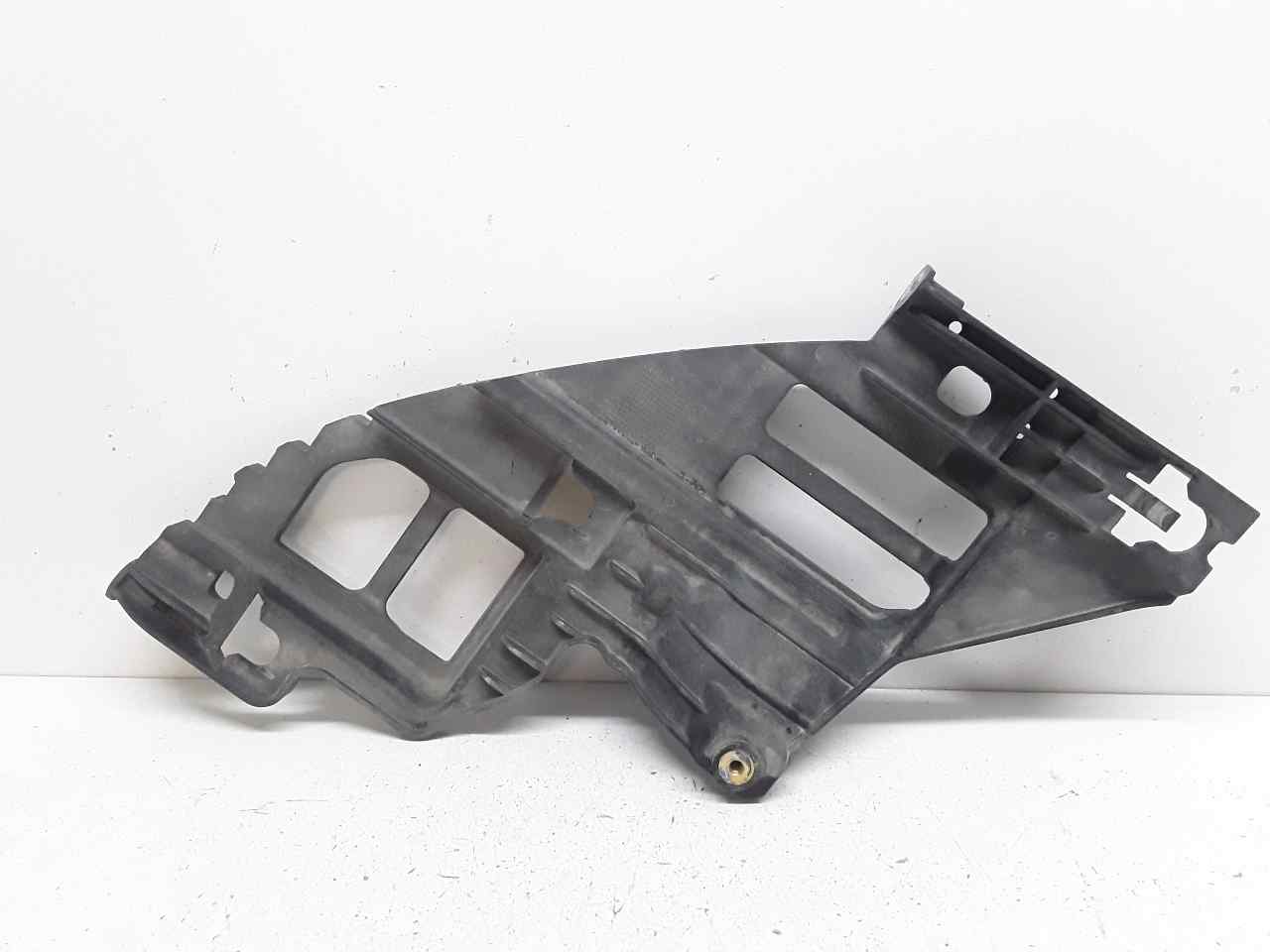 Right headlight bracket, photo 1 of 2