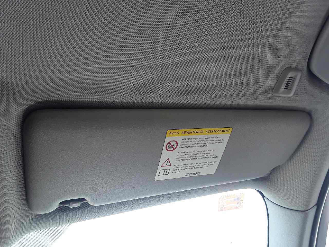 Right sun visor, photo 1 of 2
