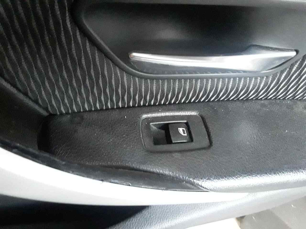 Mando elevalunas trasero derecho, foto 1 de 3