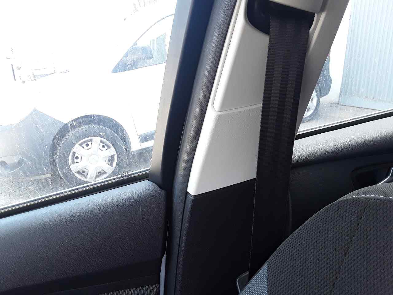 Cinturon seguridad delantero derecho