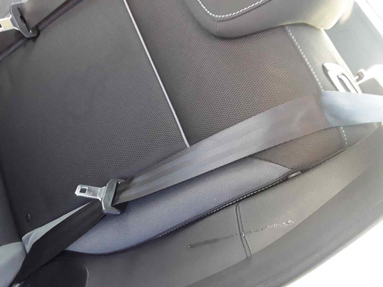 Cinturon seguridad trasero izquierdo
